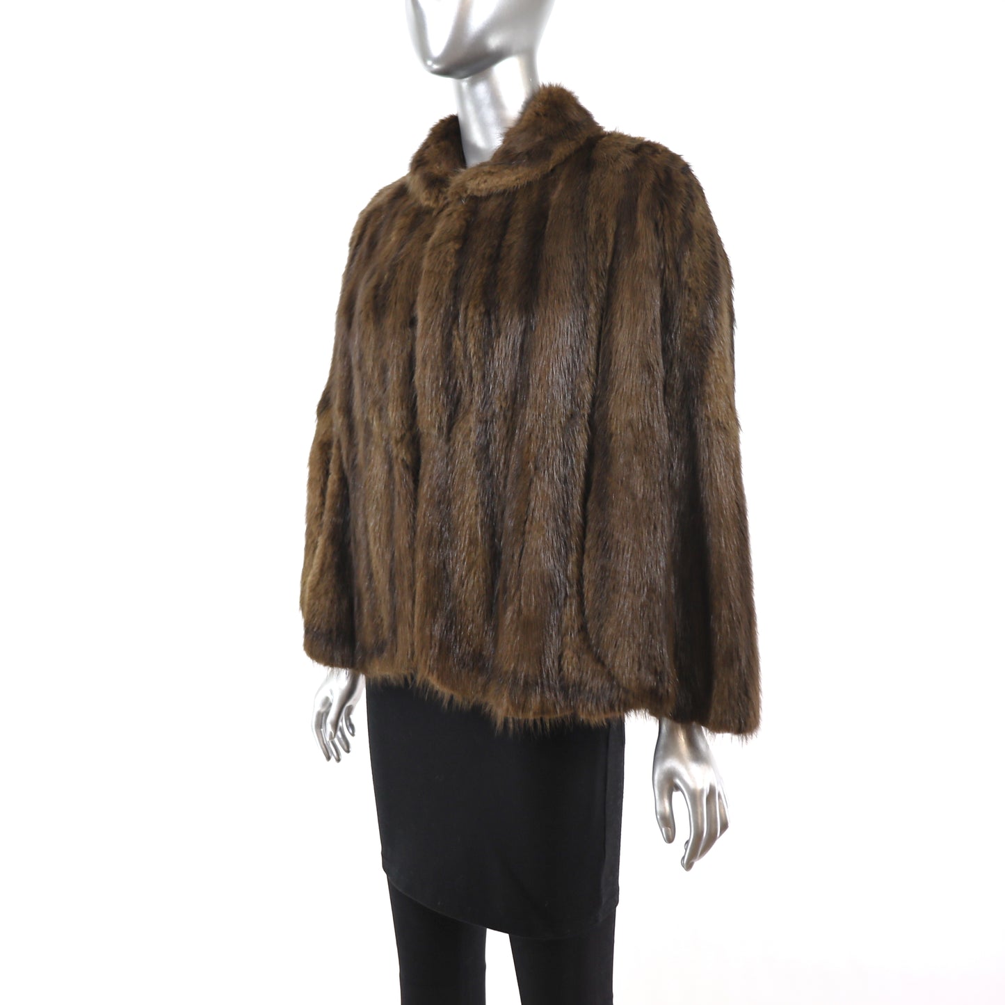 Nutria Cape- Size M