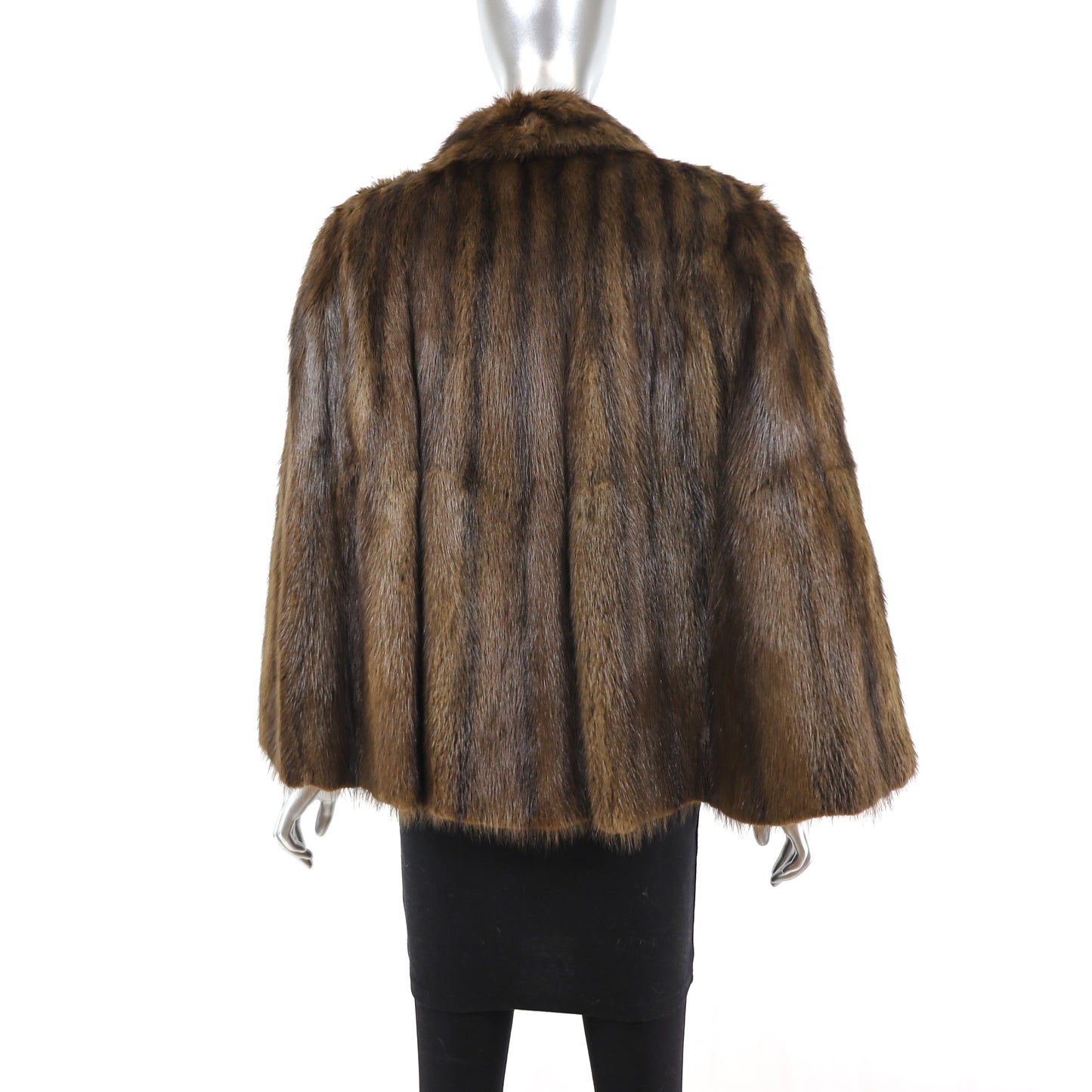 Nutria Cape- Size M