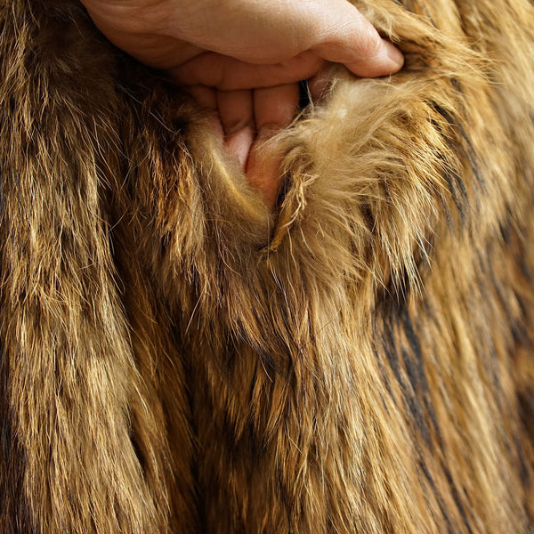 Tanuki Fur Coat - Size M - Pre-Owned