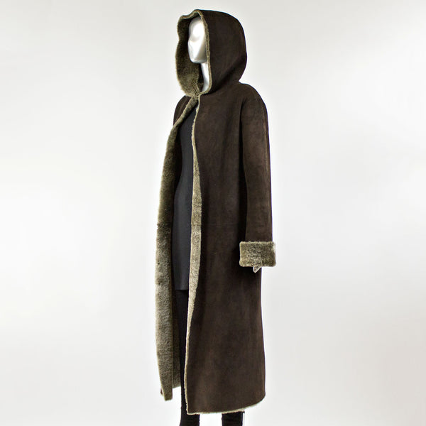 Chocolate Shearling Fur Coat with Hood - Size M