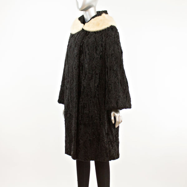 Black Lamb with Detachable Mink Collar Coat- Size XL (Vintage Furs)