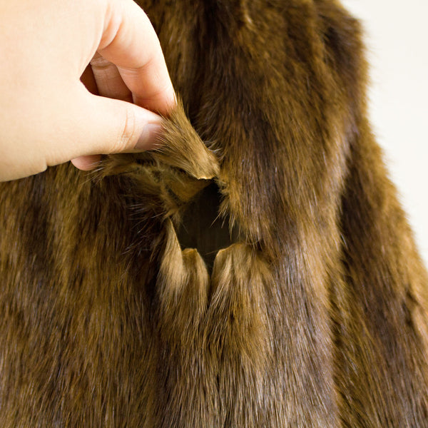 Muskrat Cape - Size Free (M) ( Vintage Furs)